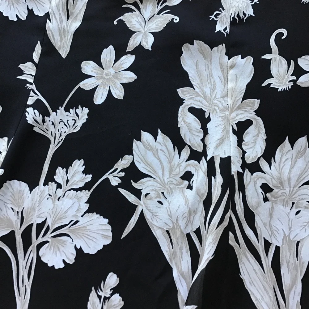 ANN TAYLOR‎ LOFT skirt floral a-line black & white sz 4